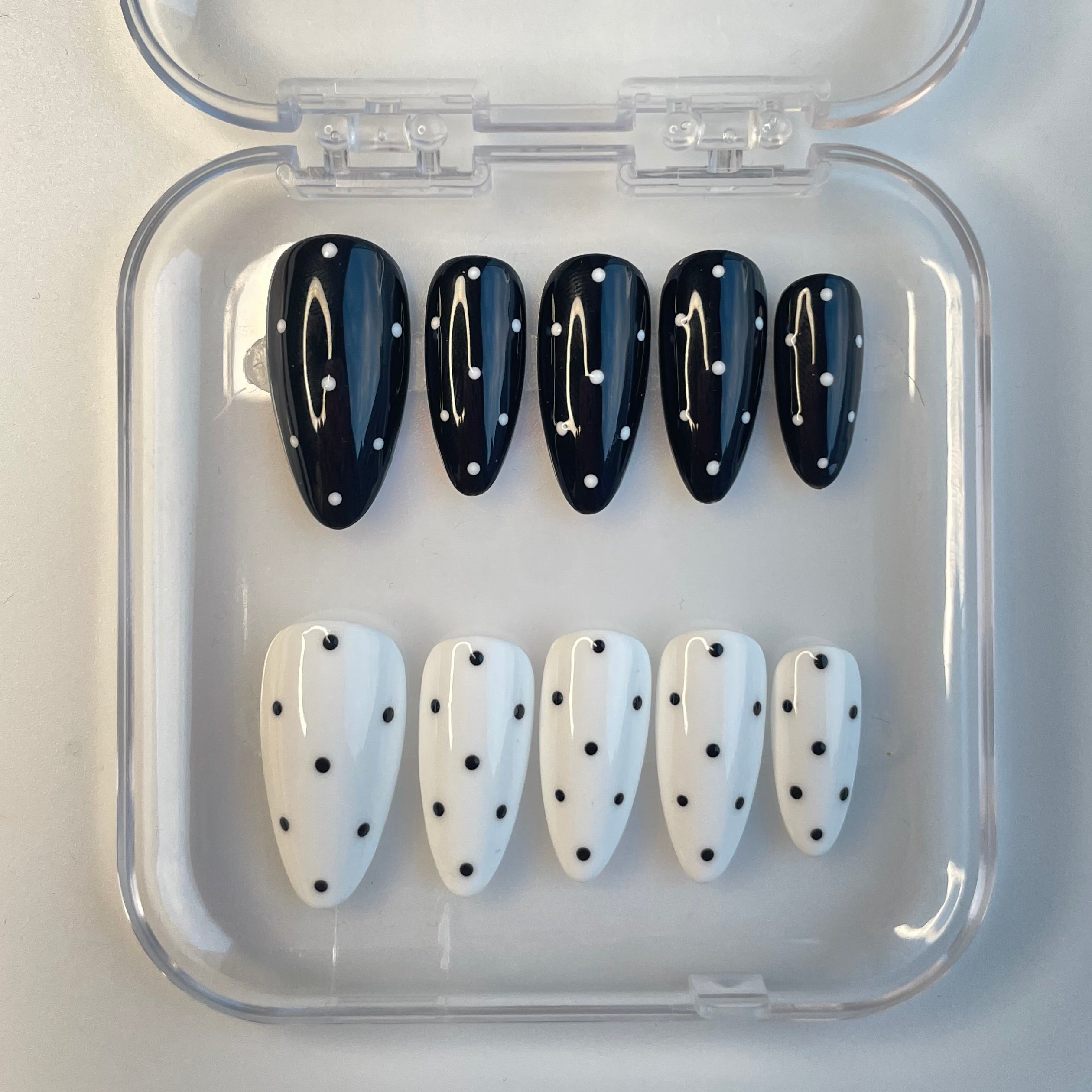 Polka Noir